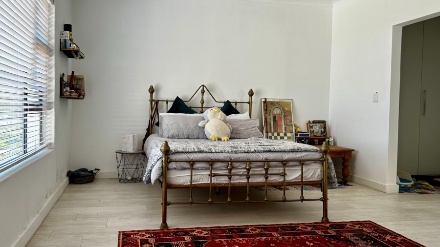 5 Bedroom Property for Sale in Rooi Els Western Cape